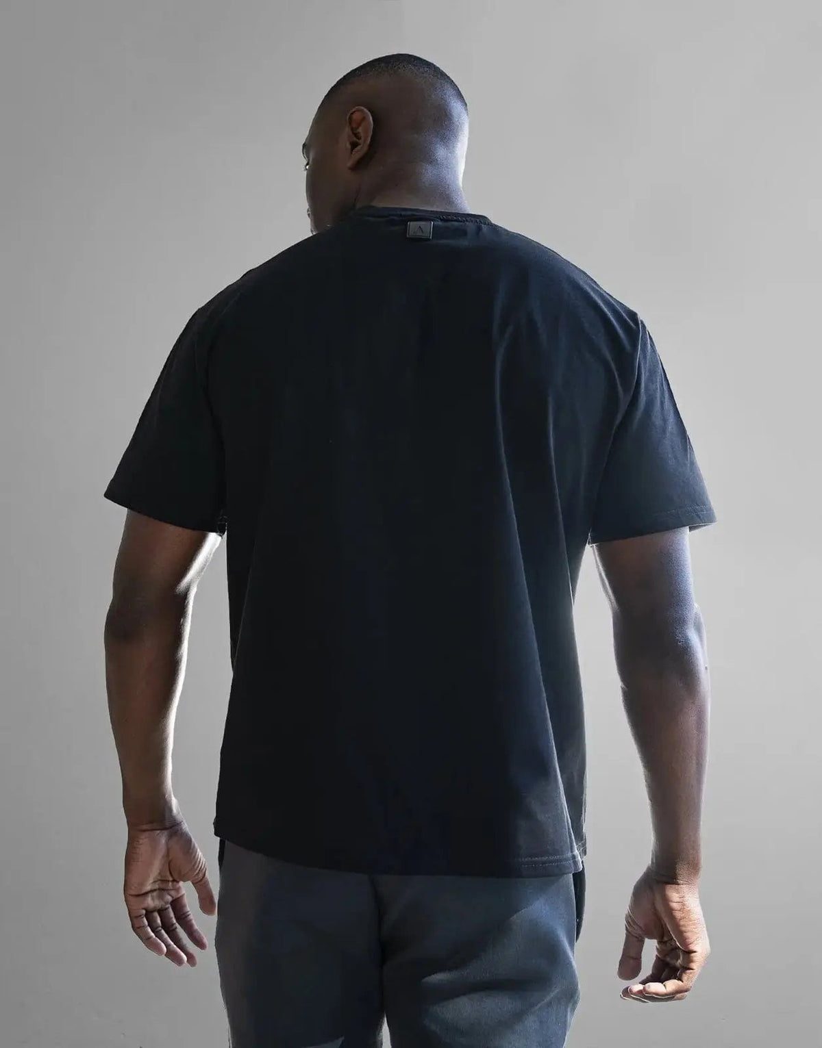 Fade Iconic Boxy Black T-Shirt - view 3